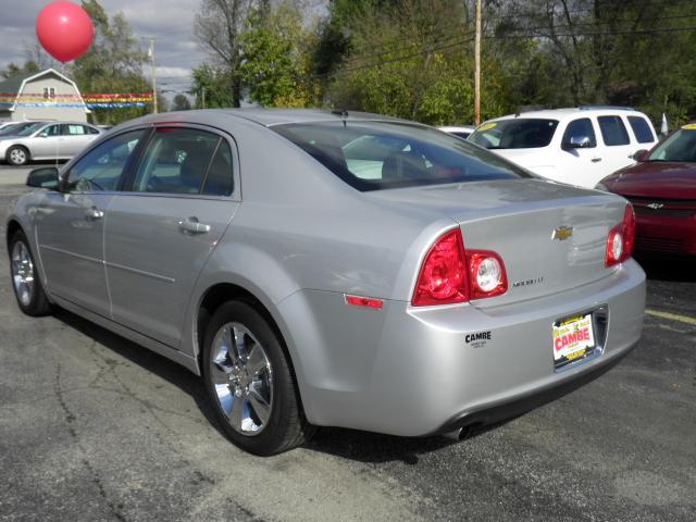 Chevrolet Malibu 2011 photo 2