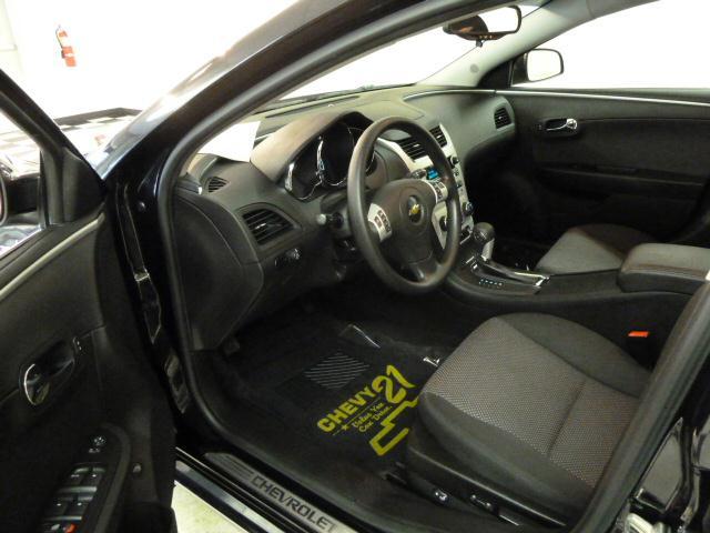 Chevrolet Malibu 2011 photo 3