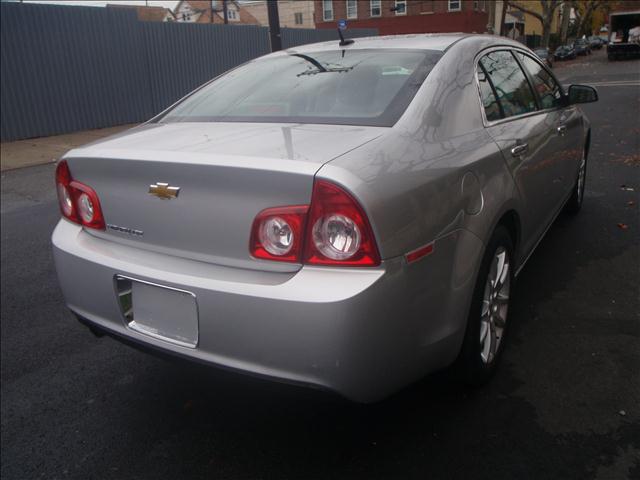 Chevrolet Malibu 2011 photo 4