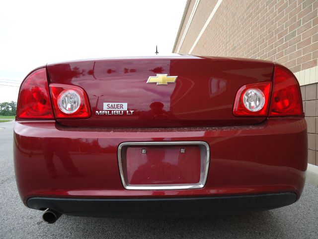 Chevrolet Malibu 2011 photo 4