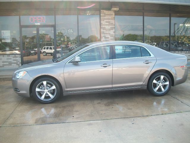 Chevrolet Malibu 2011 photo 4