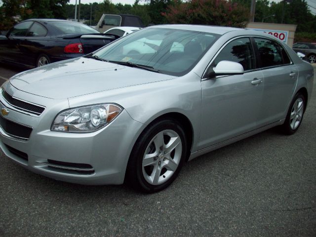 Chevrolet Malibu 2011 photo 4