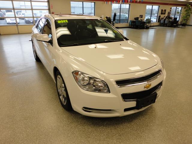 Chevrolet Malibu 4dr AWD SUV Sedan