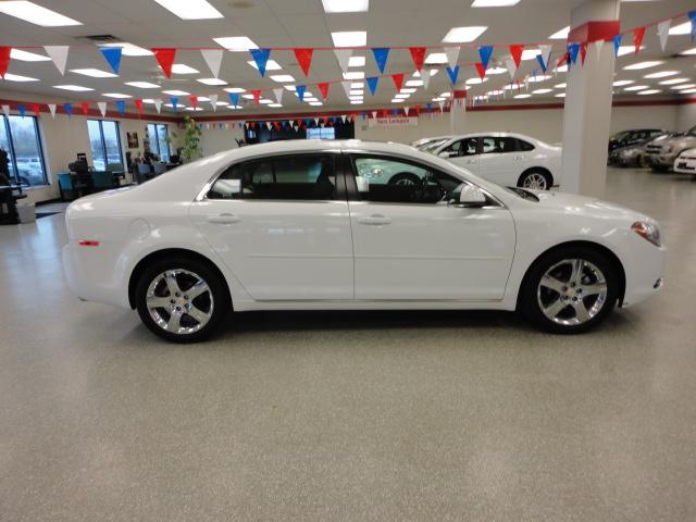 Chevrolet Malibu 2011 photo 1