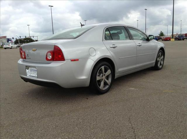 Chevrolet Malibu 2011 photo 2