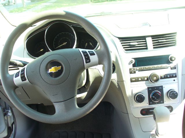 Chevrolet Malibu 2011 photo 13