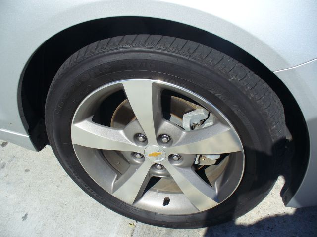 Chevrolet Malibu 2011 photo 3