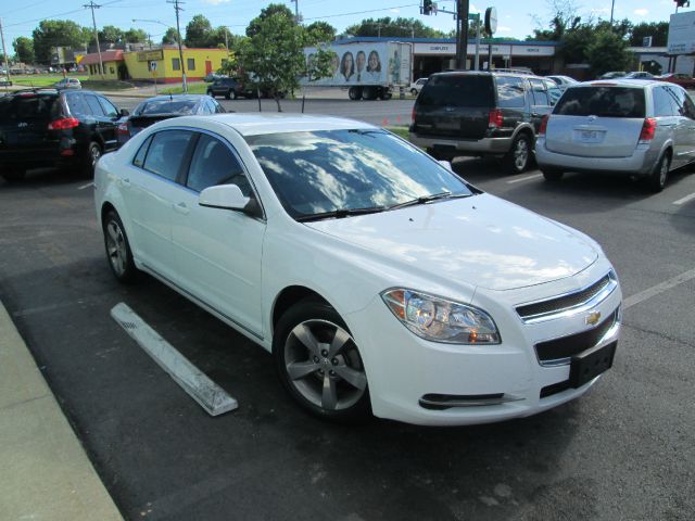 Chevrolet Malibu 2011 photo 3