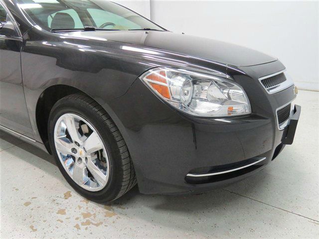 Chevrolet Malibu 2011 photo 12