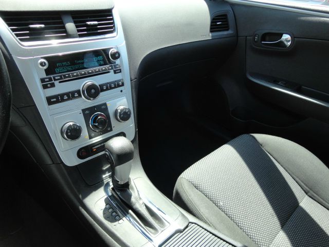 Chevrolet Malibu 2011 photo 10