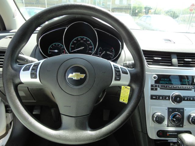 Chevrolet Malibu 2011 photo 17