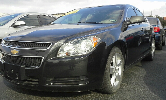 Chevrolet Malibu 2011 photo 2