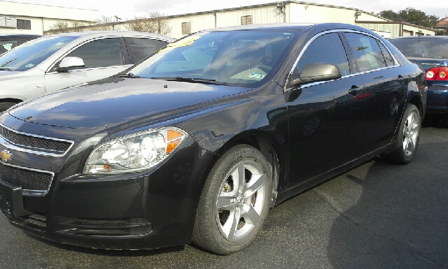 Chevrolet Malibu 2011 photo 3