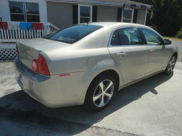 Chevrolet Malibu 2011 photo 3