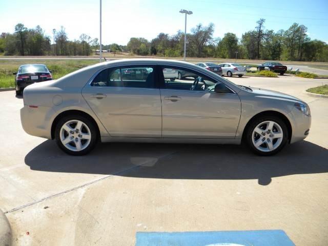 Chevrolet Malibu 2011 photo 3