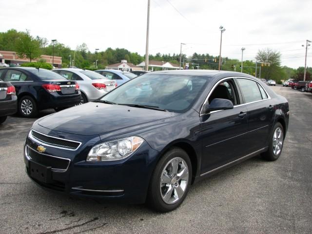 Chevrolet Malibu SEL 2WD Sedan Sedan