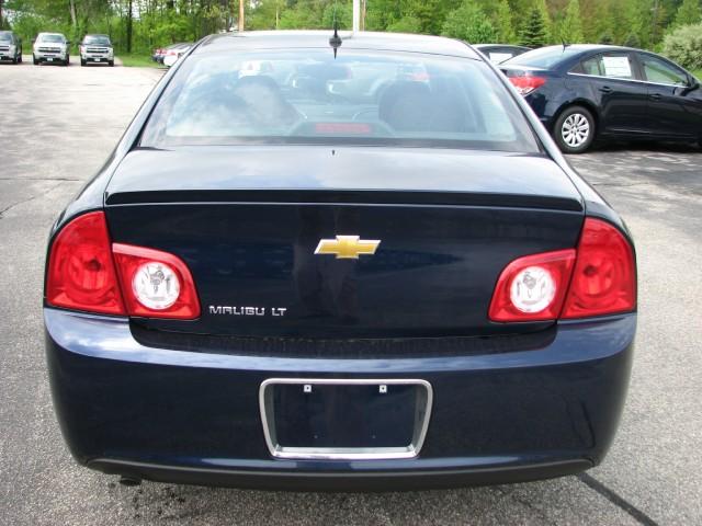 Chevrolet Malibu 2011 photo 4