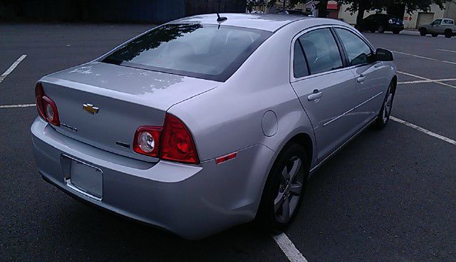 Chevrolet Malibu 2011 photo 2