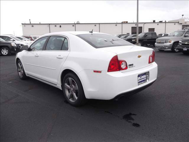 Chevrolet Malibu 2011 photo 2