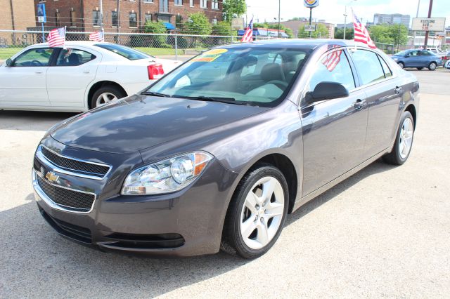 Chevrolet Malibu 2011 photo 2