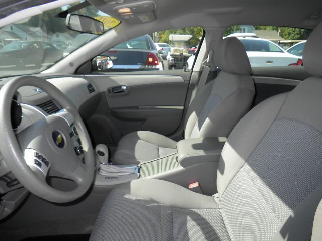 Chevrolet Malibu 2011 photo 4