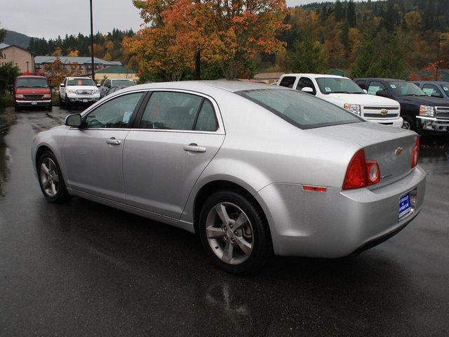 Chevrolet Malibu 2011 photo 2