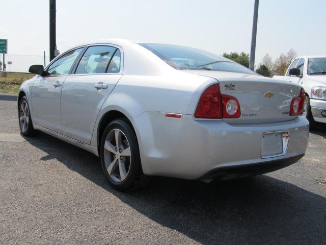 Chevrolet Malibu 2011 photo 2