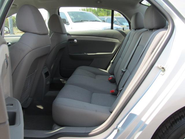 Chevrolet Malibu 2011 photo 4