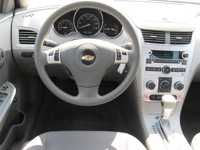 Chevrolet Malibu 2011 photo 5