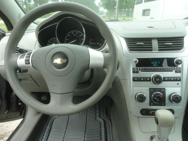 Chevrolet Malibu 2011 photo 5