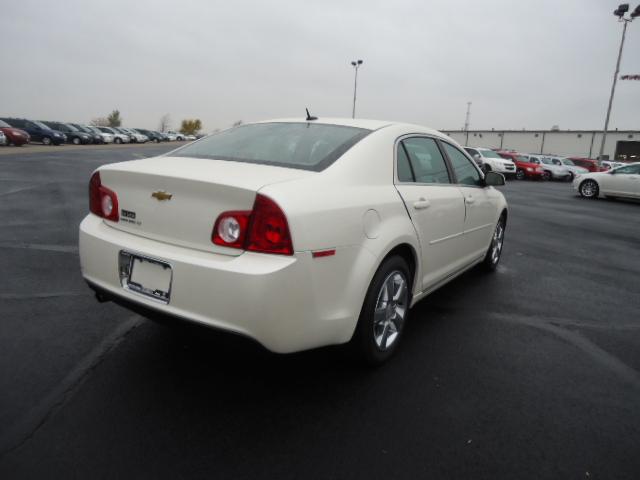 Chevrolet Malibu 2011 photo 1