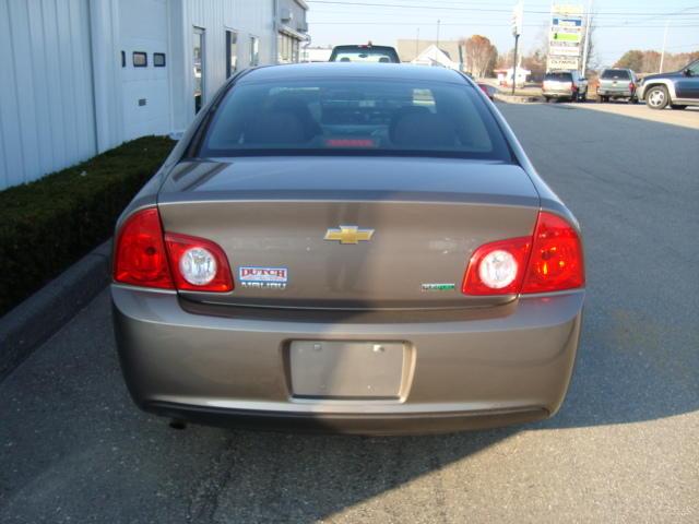 Chevrolet Malibu 2011 photo 2