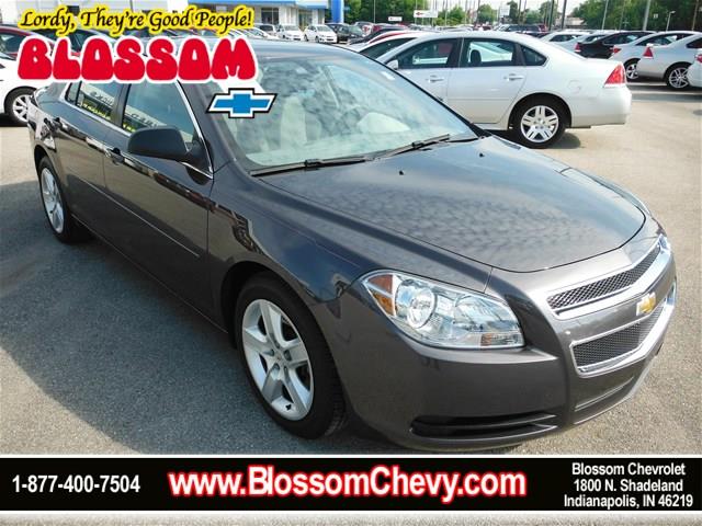 Chevrolet Malibu 2011 photo 2