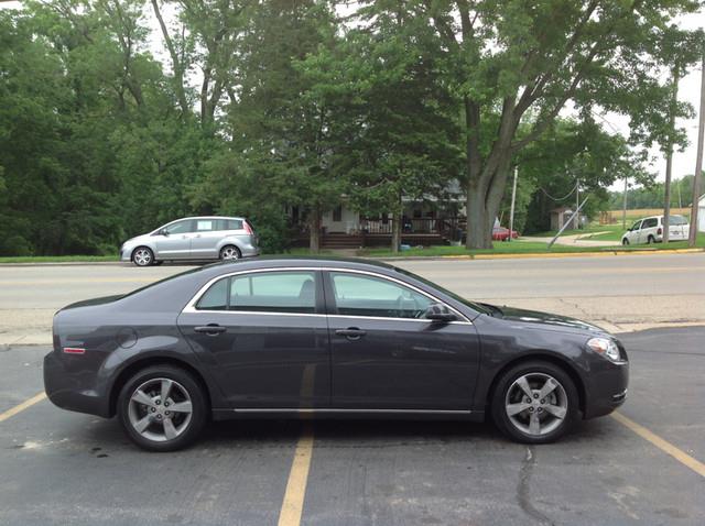 Chevrolet Malibu 2011 photo 2