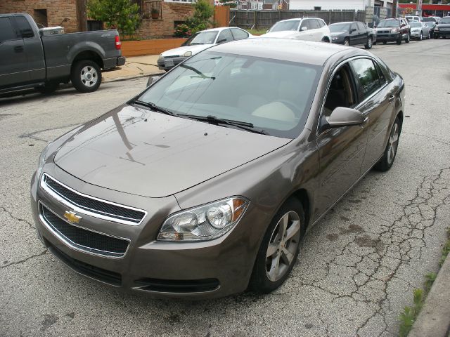 Chevrolet Malibu 2011 photo 2