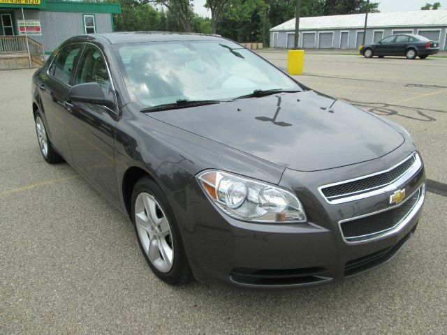 Chevrolet Malibu 2011 photo 2