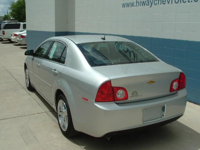 Chevrolet Malibu 2011 photo 3