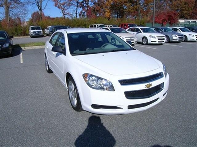 Chevrolet Malibu 2dr HB Man Hatchback Sedan