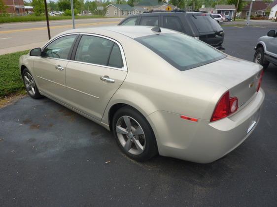 Chevrolet Malibu 2012 photo 2