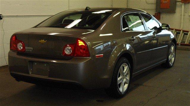 Chevrolet Malibu 2012 photo 2