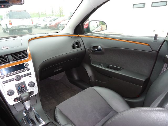 Chevrolet Malibu 2012 photo 2