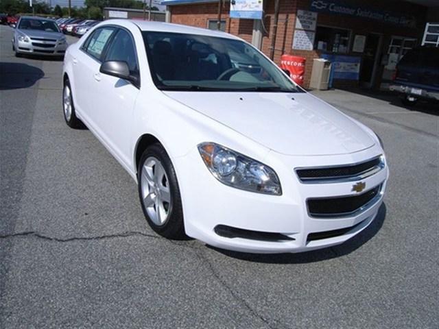 Chevrolet Malibu 2dr HB Man Hatchback Sedan