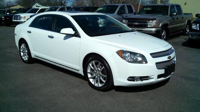 Chevrolet Malibu 2012 photo 2