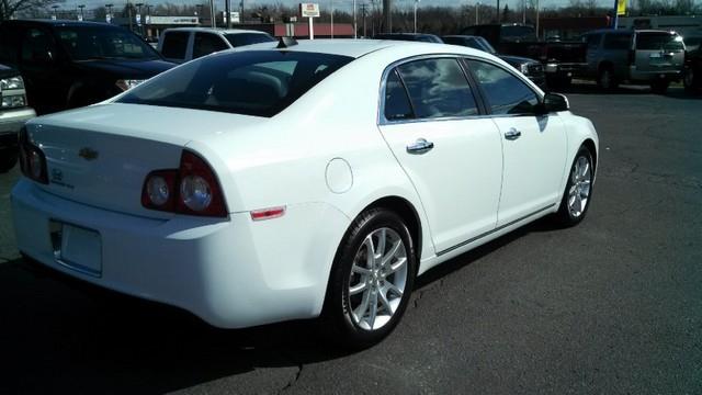 Chevrolet Malibu 2012 photo 3