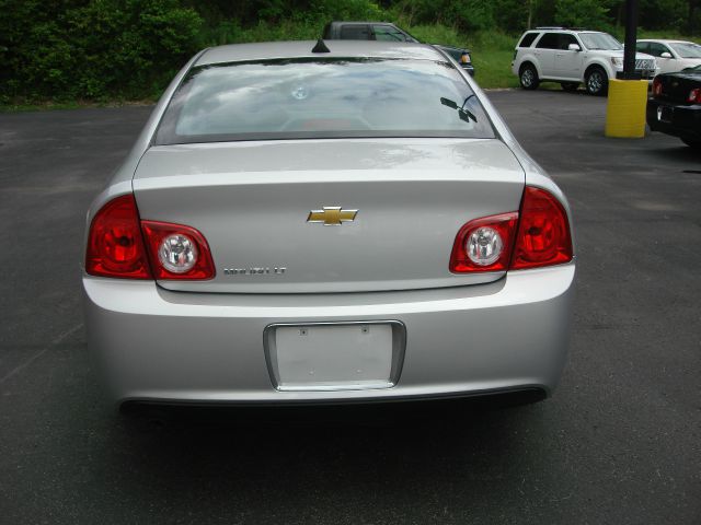 Chevrolet Malibu Supercab XL Sedan