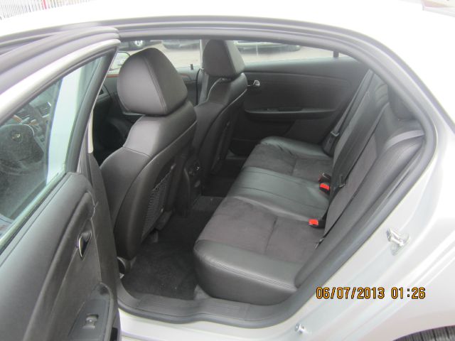 Chevrolet Malibu 4dr AWD SUV Sedan