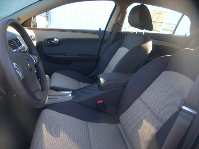 Chevrolet Malibu 2012 photo 2