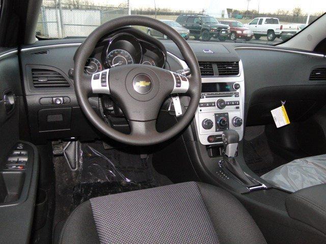 Chevrolet Malibu 2012 photo 3