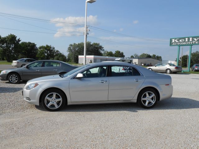 Chevrolet Malibu 2012 photo 2