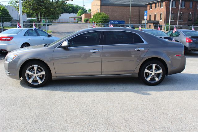 Chevrolet Malibu Supercab XL Sedan